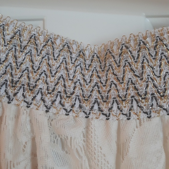 Cream lace maxi skirt - Picture 2 of 2